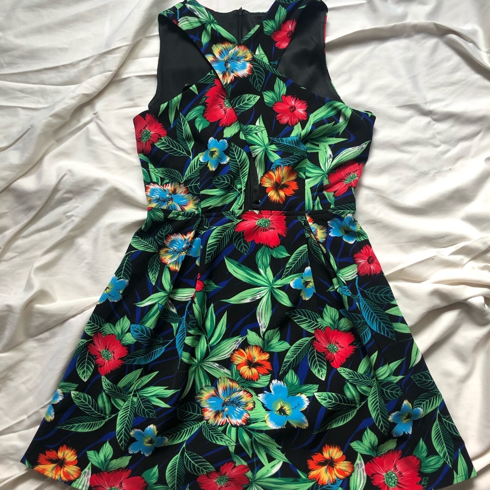 Girls on Film Tropical print dress